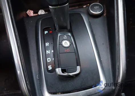 2021 Ford Ecosport Se z USA, uszkodzony, nr VIN MAJ6S3GL9MC396946